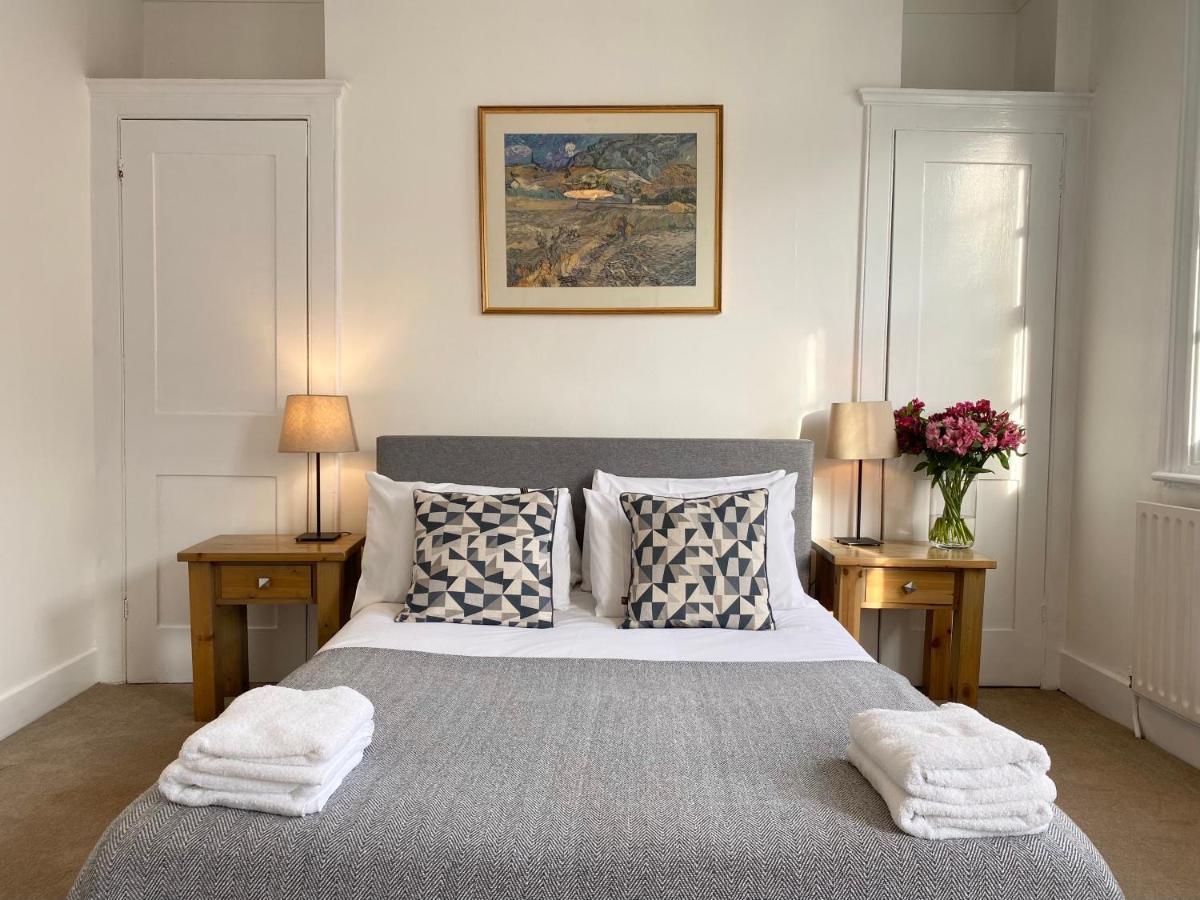 Apartament Stylish Maisonette And In Victoria Londra