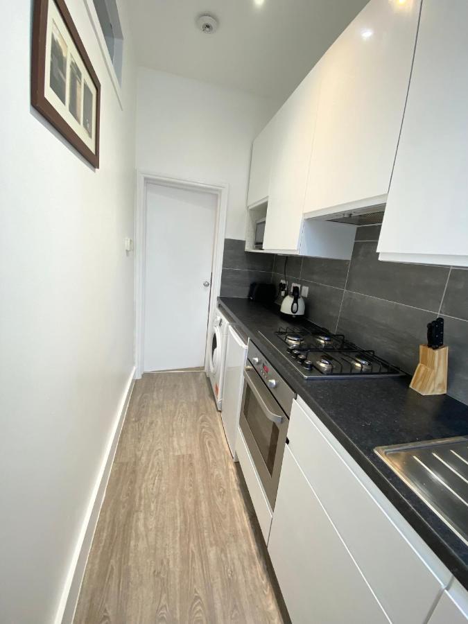 Stylish Maisonette And In Victoria Apartament Londra