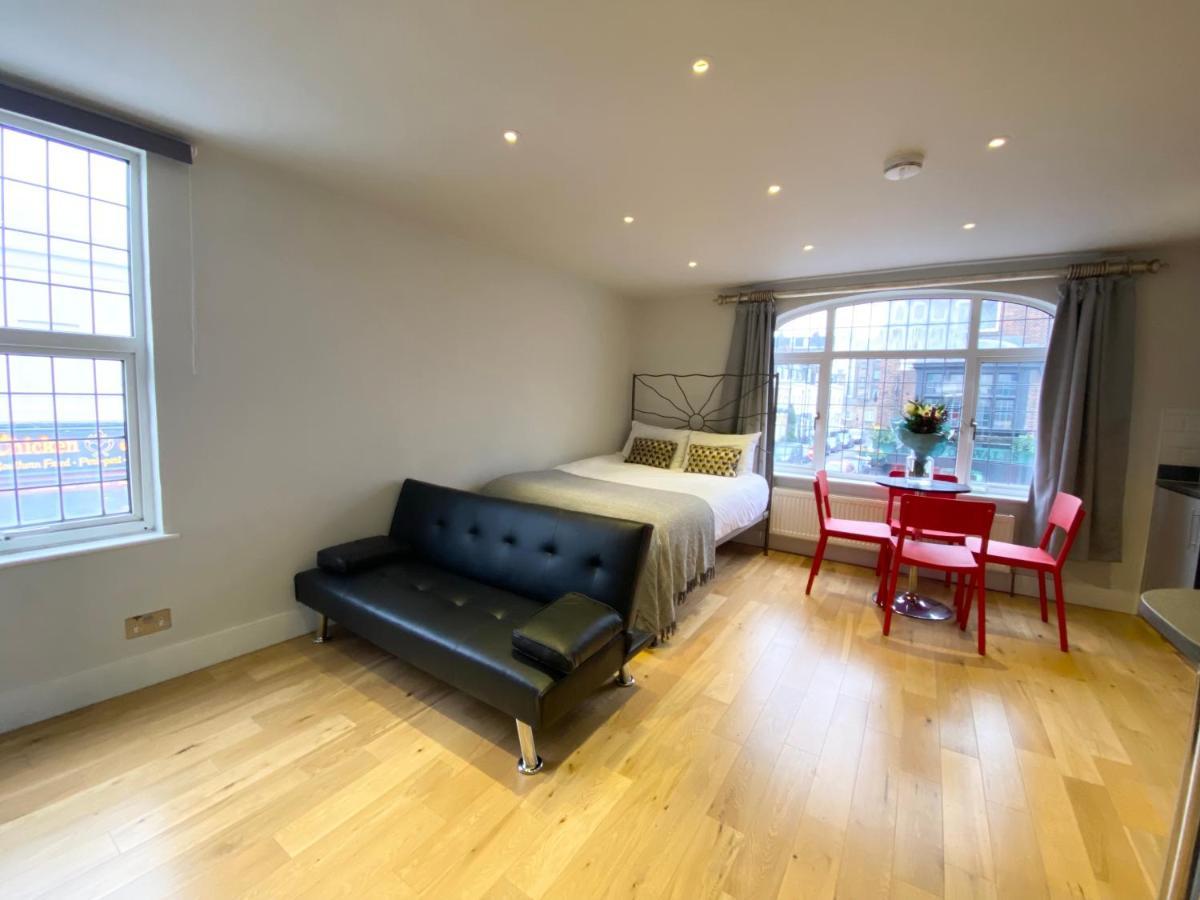 Stylish Maisonette And In Victoria Londra