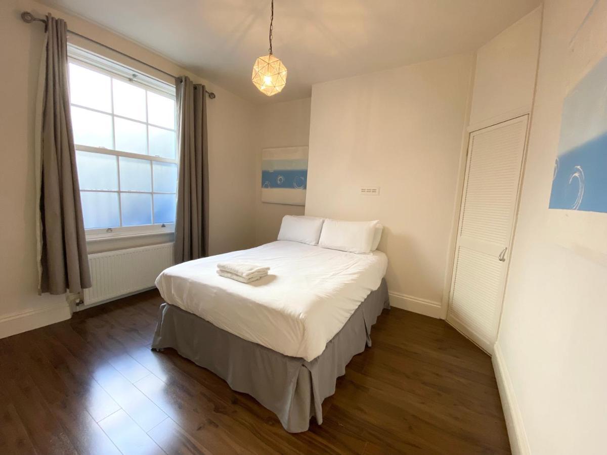 Apartament Stylish Maisonette And In Victoria Londra