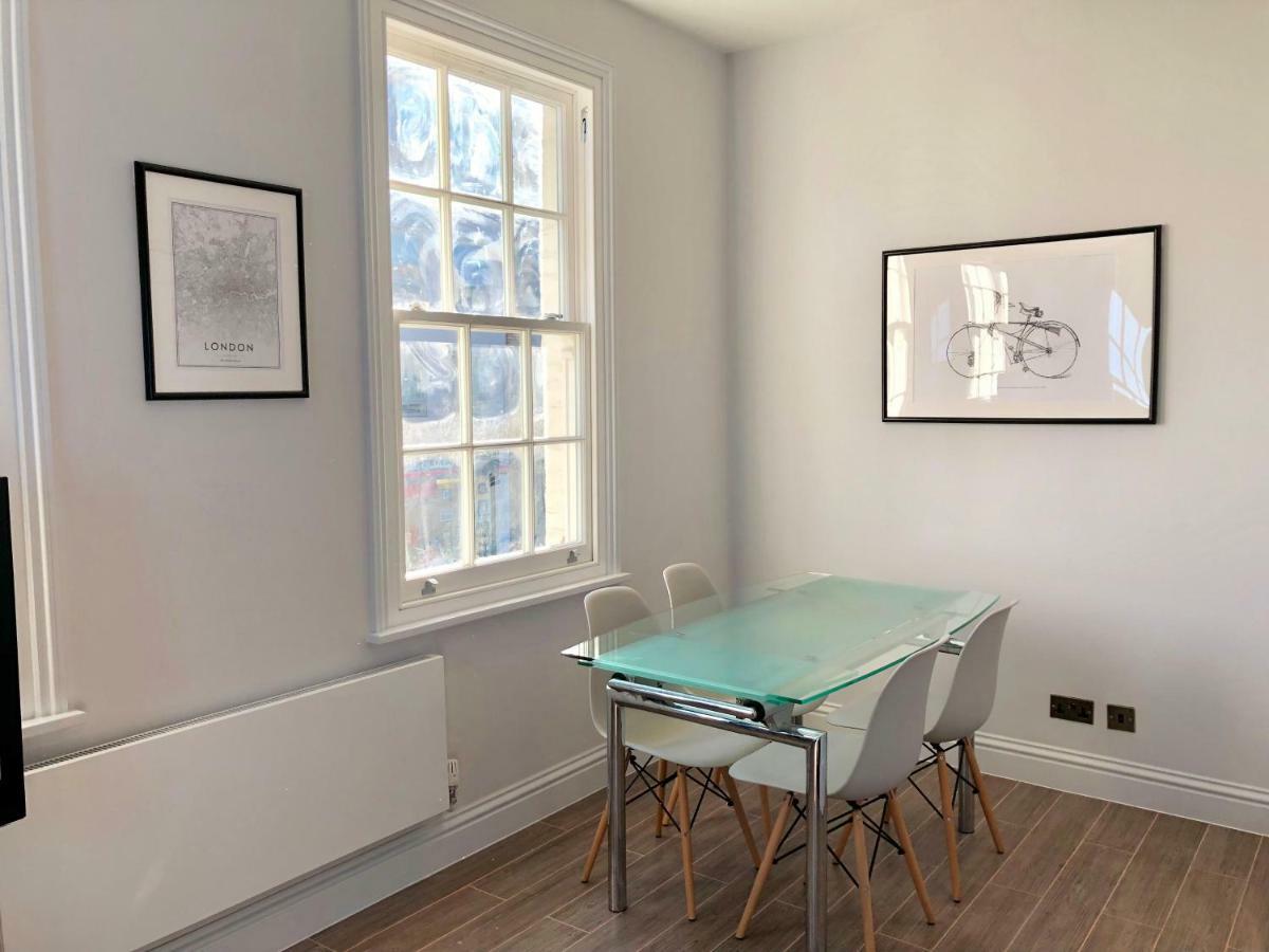Apartament Stylish Maisonette And In Victoria Londra
