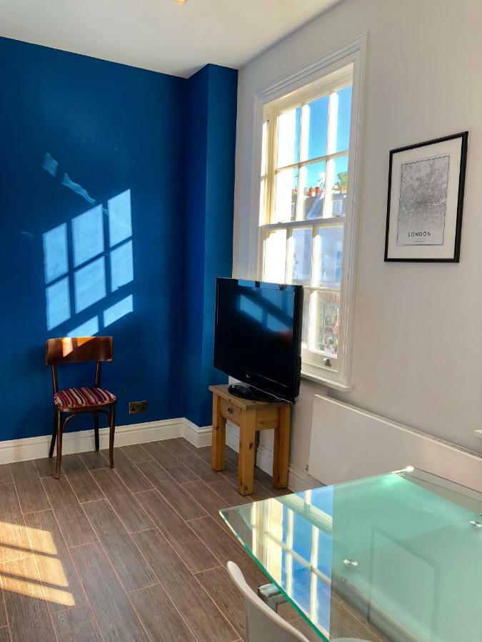 Apartament Stylish Maisonette And In Victoria *